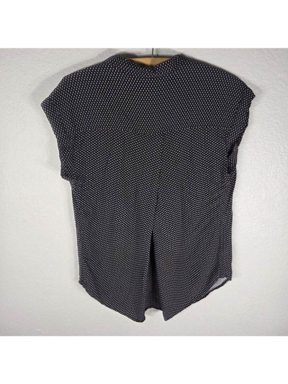 JACHS Girlfriend Black White Cap Sleeve Button Up Shirt Size S Collared Rayon - Picture 2 of 13